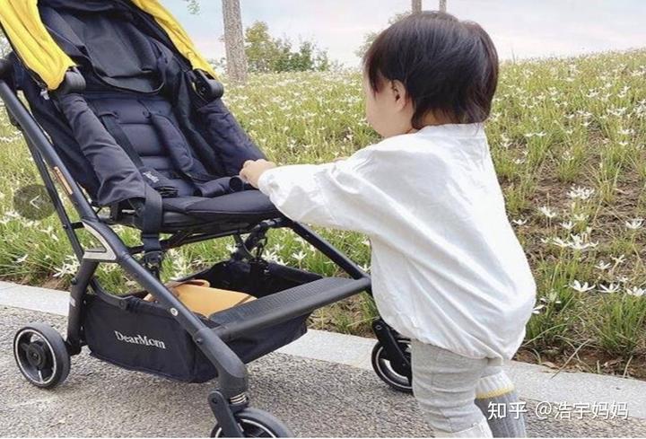 省军区公布学生军训监督举报电话 对举报人、举报内容严格保密