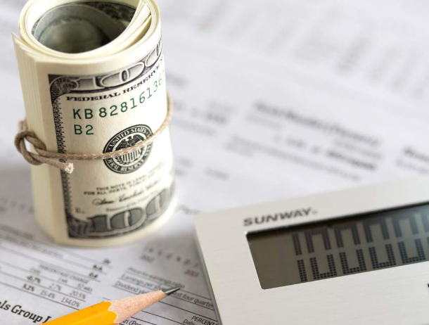 “铁拳”出击 打假治劣