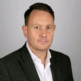 关税风险消退+定价潜力,大摩看好苹果(AAPL.US):iPhone销量预测上调至5400万部