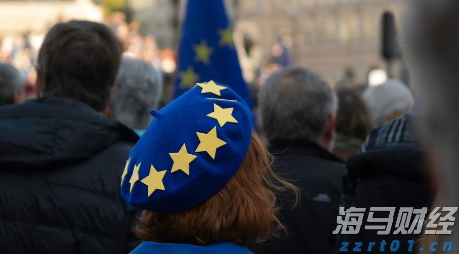 星巴克(SBUX.US)在华“卖身”背后的盈利困局：降本降价攻下沉还是坚守高端？